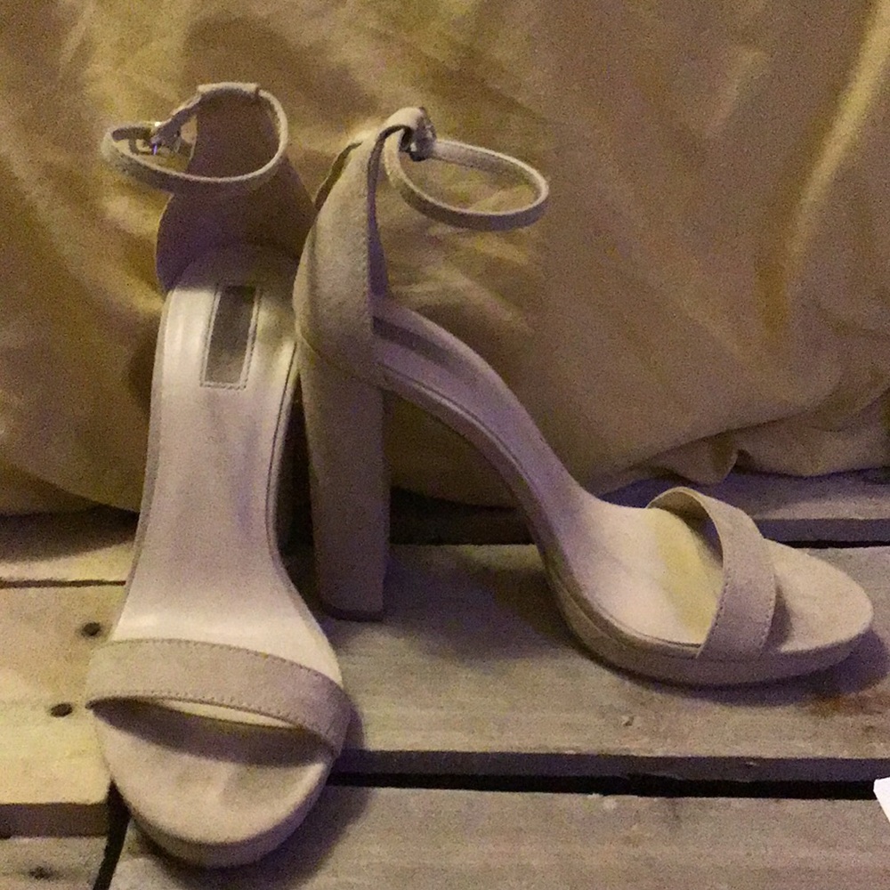 tan heels